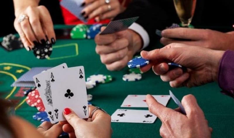 Hướng dẫn cách chơi poker chuẩn để bạn chiến thắng