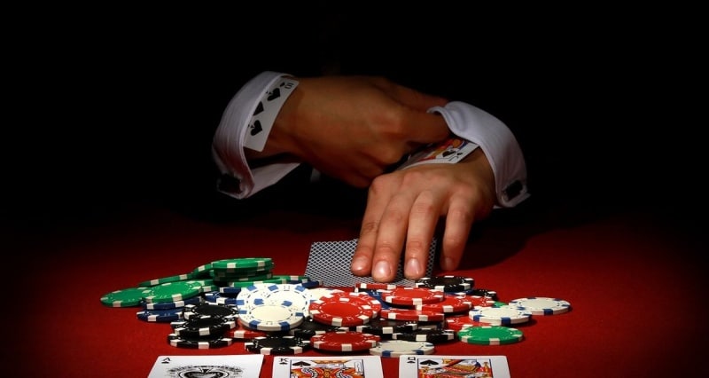 Bạn không ảo tưởng vào chiến thắng khi chơi poker